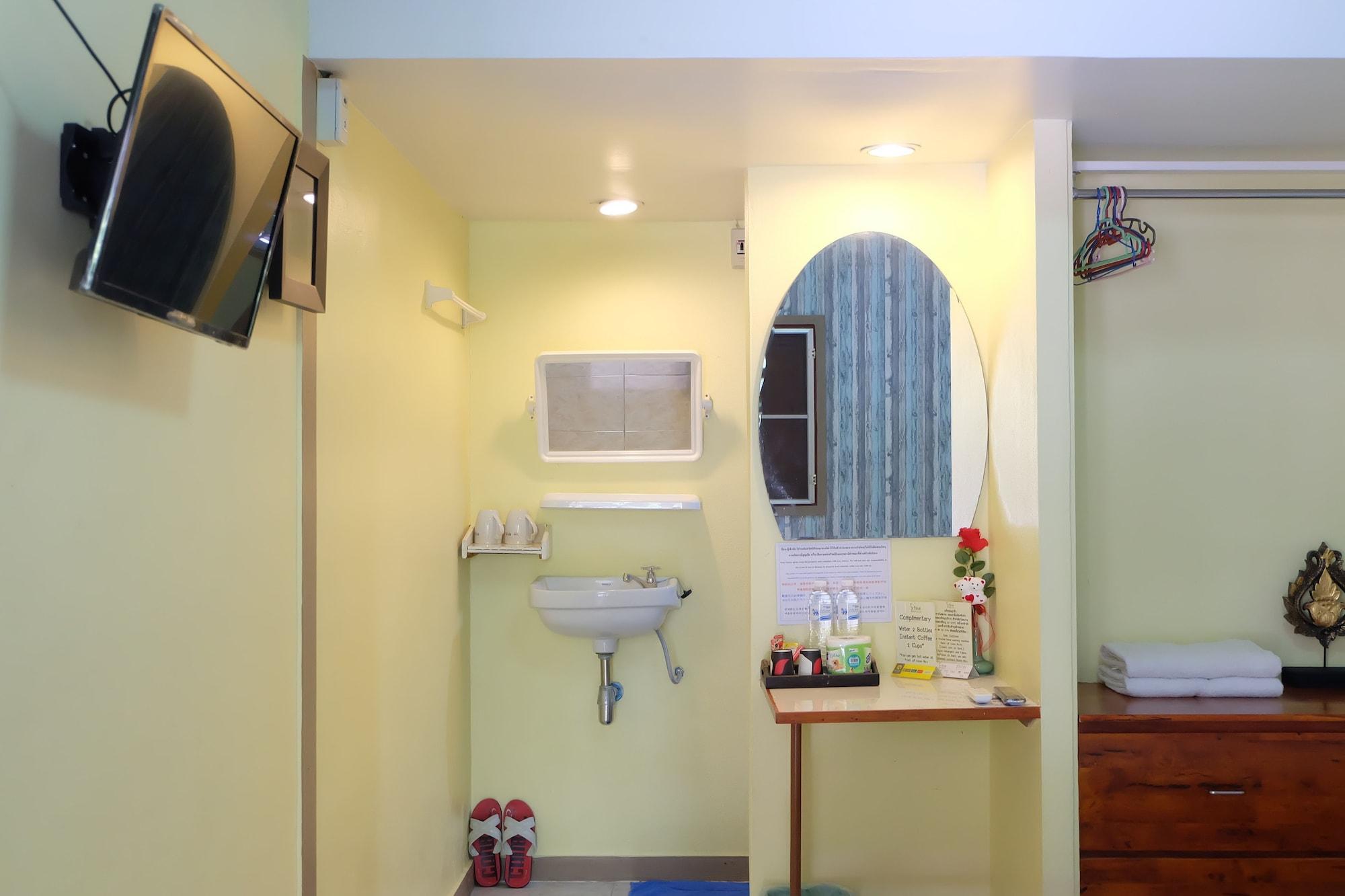 Steve Lady Hostel Банкок Екстериор снимка
