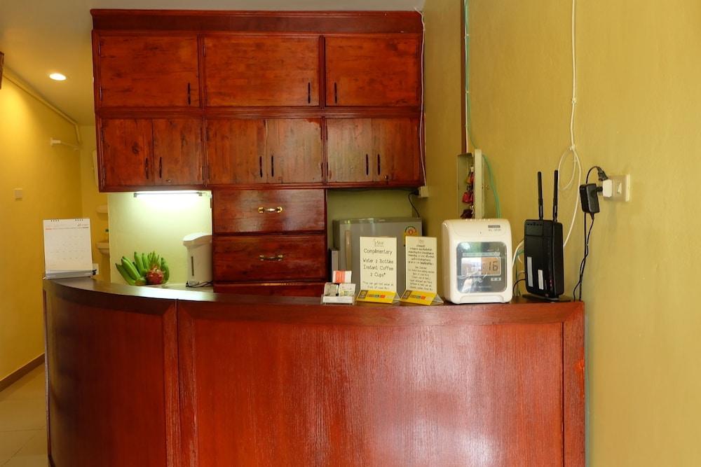 Steve Lady Hostel Банкок Екстериор снимка