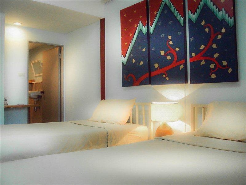 Steve Lady Hostel Банкок Екстериор снимка