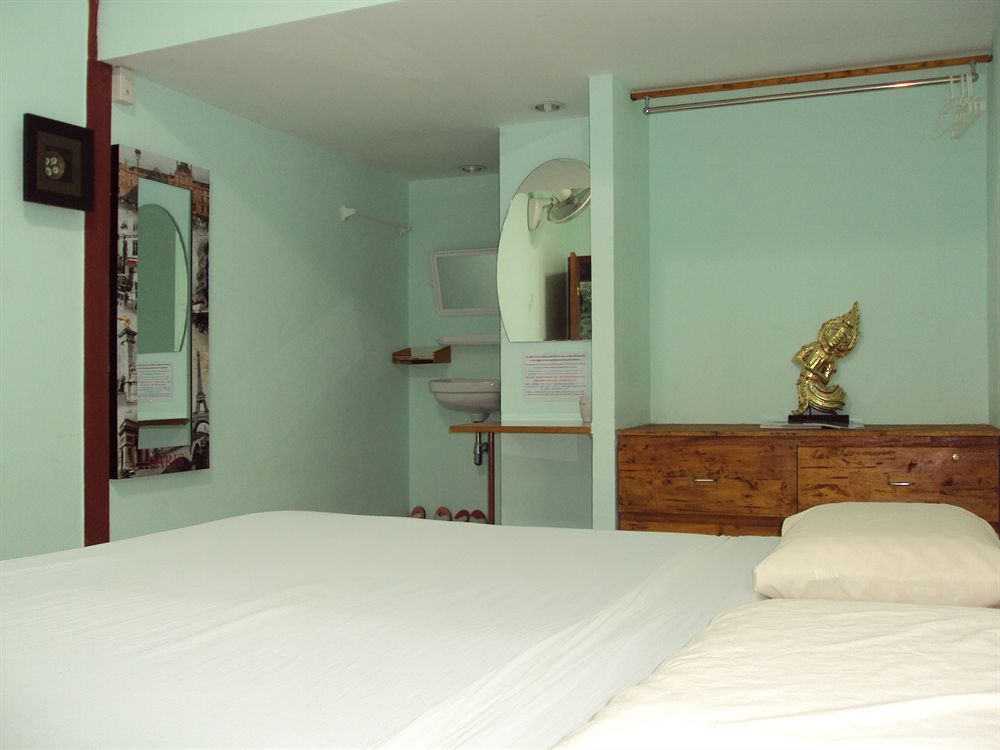 Steve Lady Hostel Банкок Екстериор снимка